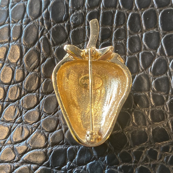 Broach - Picture 2 of 3